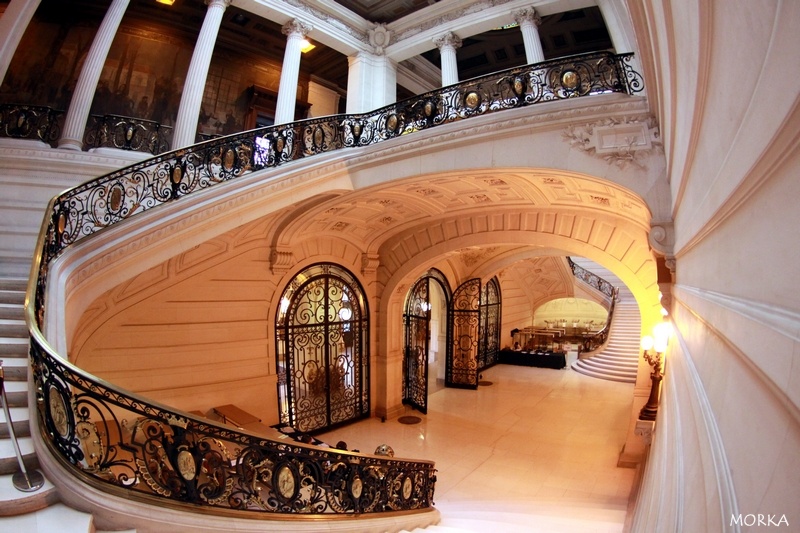 Grand amphithéâtre de la Sorbonne : Hall d'entrée