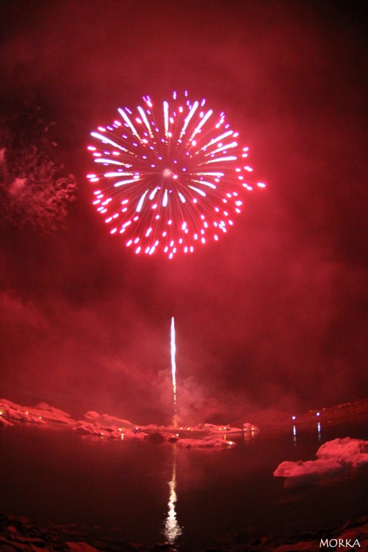 Feu d'artifice à Jökulsárlón, Islande (2011)