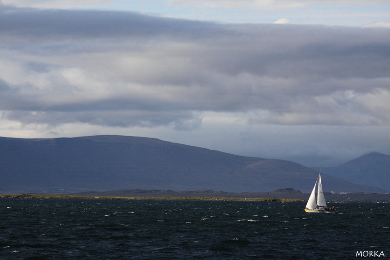 Voilier devant Esja, Reykjavík